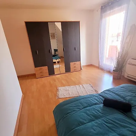 La Bonbonniere Garage Et Parking Gratuit Proche Frontiere Apartmán *