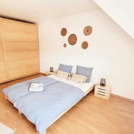 La Bonbonniere Garage Et Parking Gratuit Proche Frontiere Apartmán *